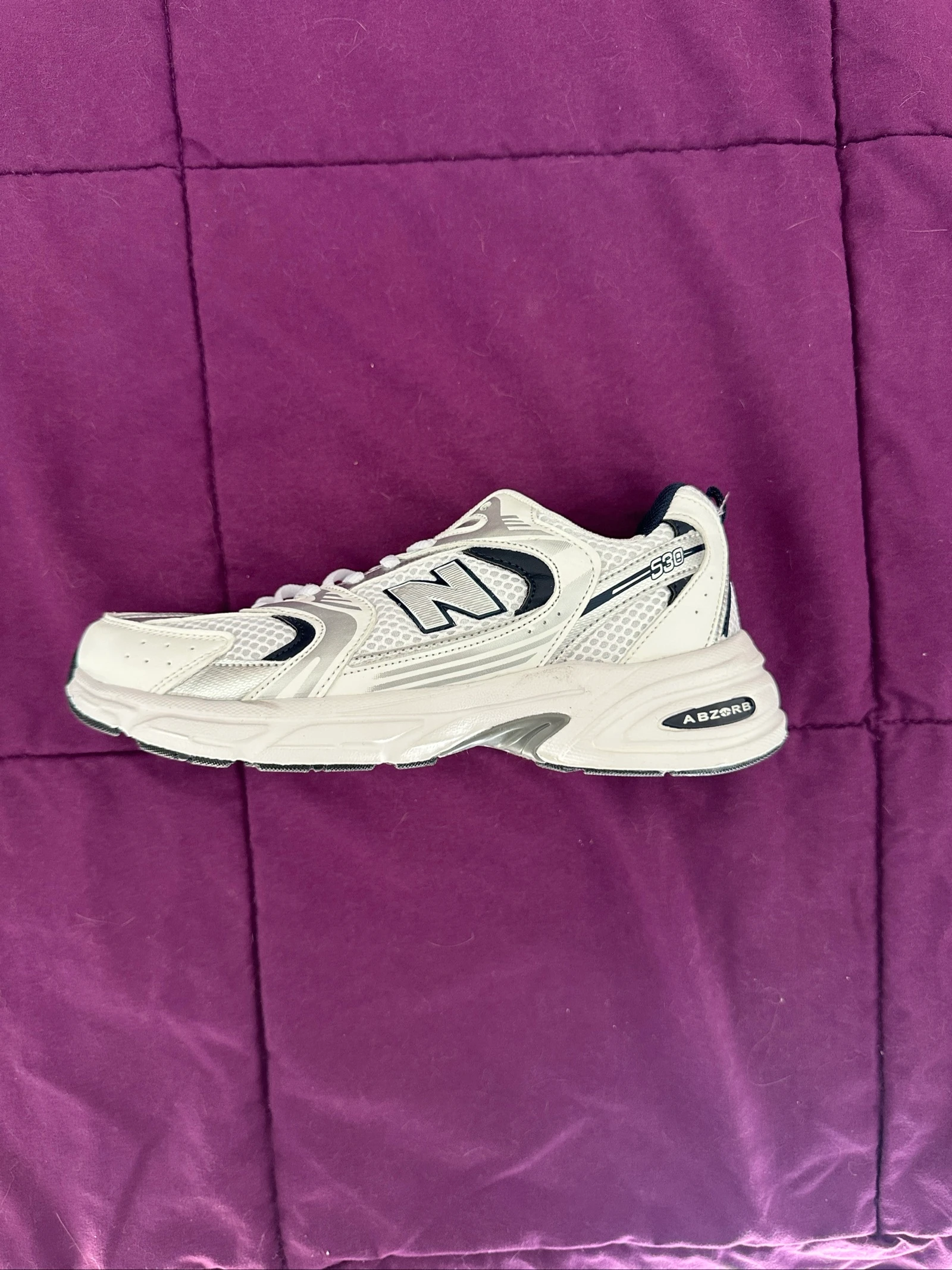 New Balance 530 azul marinho e branco – photo 3